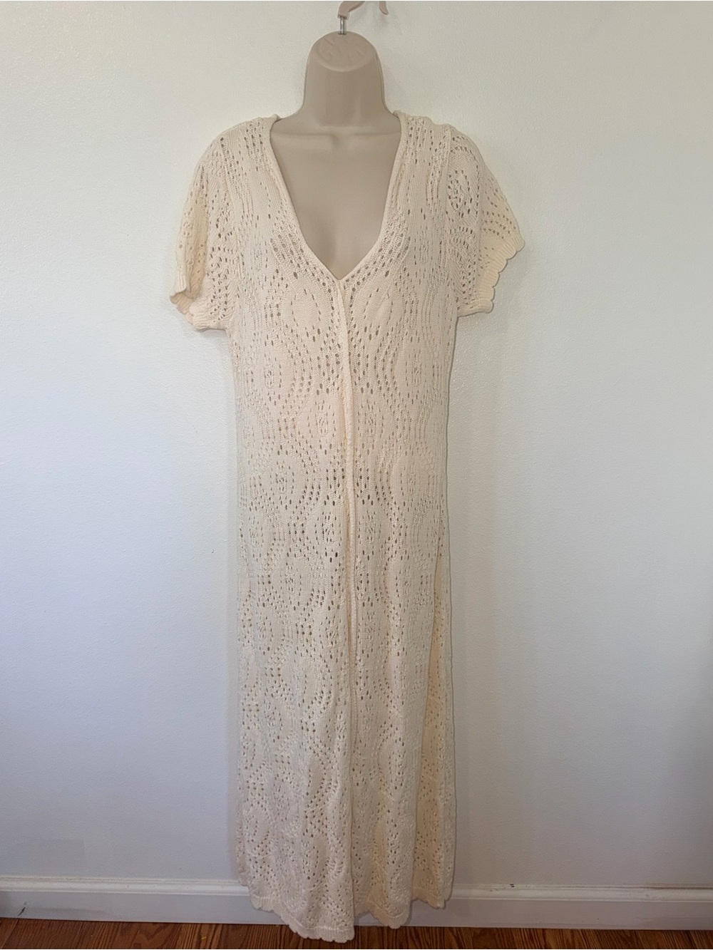 Universal Thread Cream Crochet V-Neck Midi Dress
